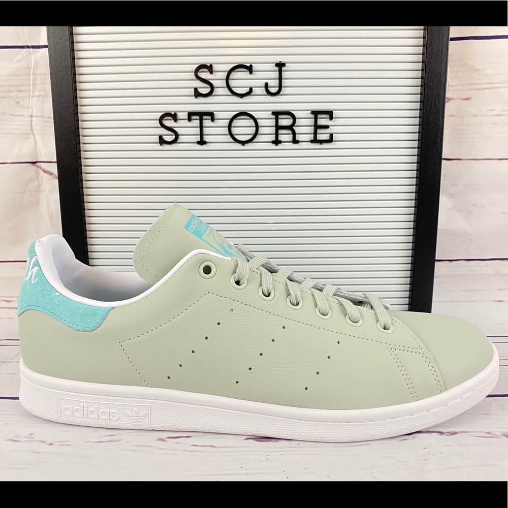 NEW MEN'S ADIDAS STAN SMITH ASH SLIVER Size 13US
